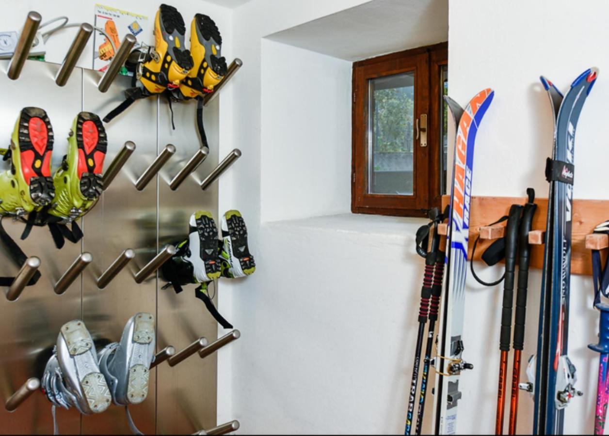 Ciasa Lino Aloch Apartman Pozza di Fassa Kültér fotó